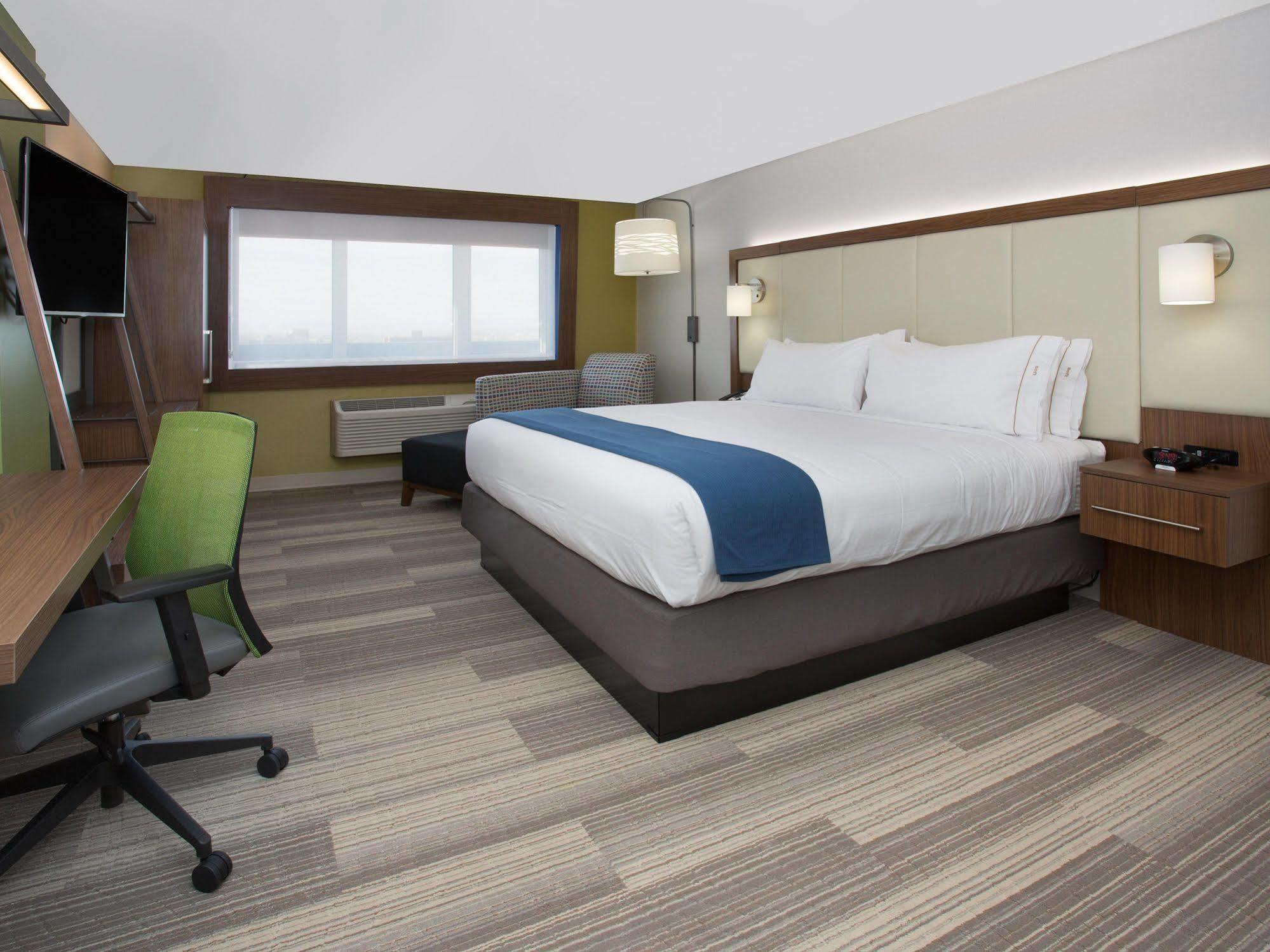 Holiday Inn Express Hotel & Suites Decatur Exteriör bild